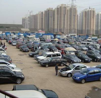 淄博文昌湖區(qū)二手車(chē)市場(chǎng)探訪 山東奧寶汽車(chē)服務(wù)的專(zhuān)業(yè)之道